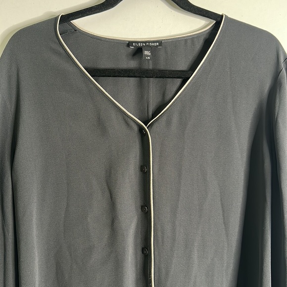 Eileen fisher slik dark gray button down vneck blouse size large - Picture 4 of 7